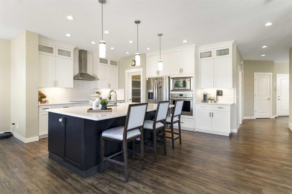 33 Silverado Crest Bay Southwest, Calgary – Residential Detached Listing Photo 4