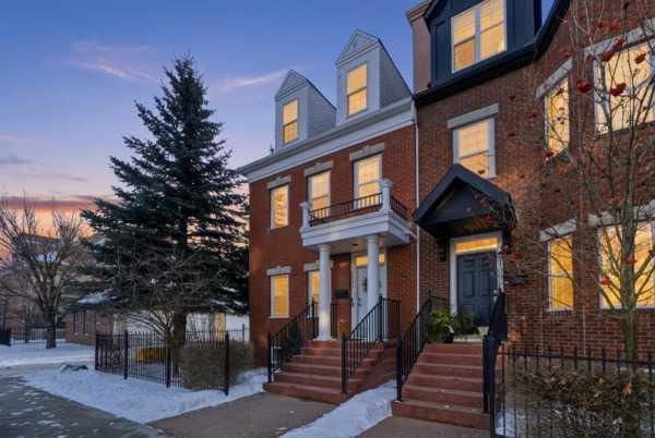 2405 Sorrel Mews Sw, Calgary