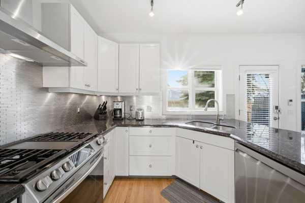 2405 Sorrel Mews Southwest, Calgary – Residential Row/Townhouse Listing Photo 13