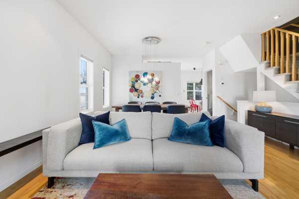 2405 Sorrel Mews Southwest, Calgary – Residential Row/Townhouse Listing Photo 3