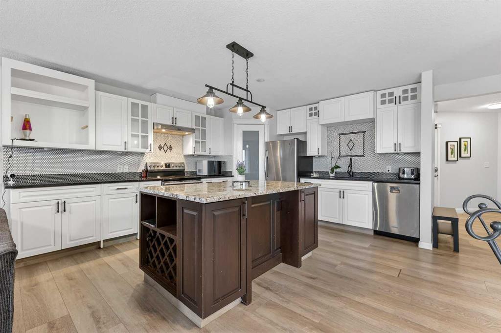 728 Carriage Lane Drive, Carstairs – Residential Semi Detached Listing Photo 9