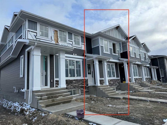 338 Sundown Road, Cochrane