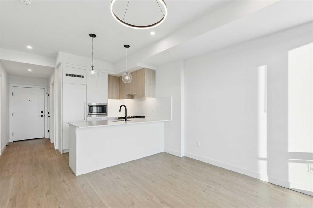 803, 8375 Broadcast Avenue Southwest, Calgary – Residential Apartment Listing Photo 10