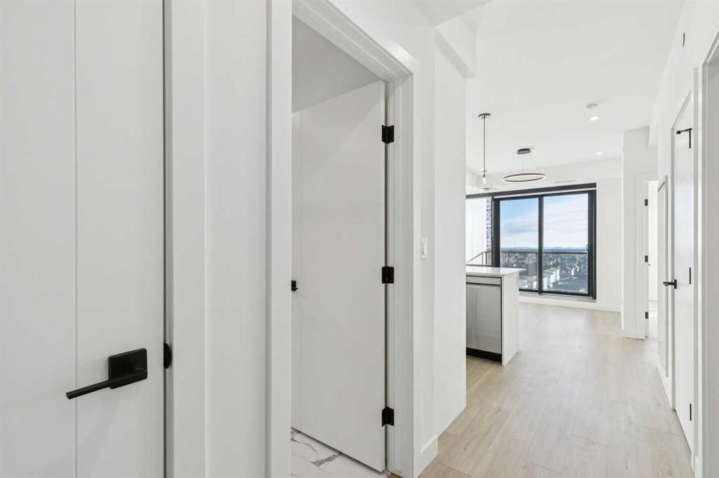 803, 8375 Broadcast Avenue Southwest, Calgary – Residential Apartment Listing Photo 4