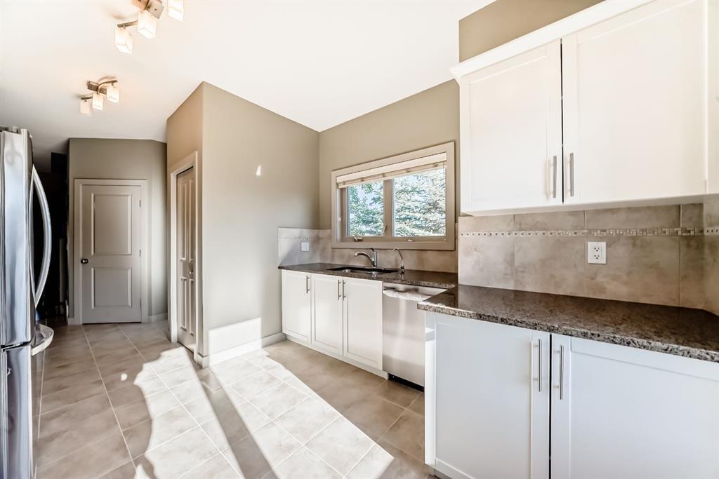 12 Cougar Ridge Landing Southwest, Calgary – Residential Row/Townhouse Listing Photo 9