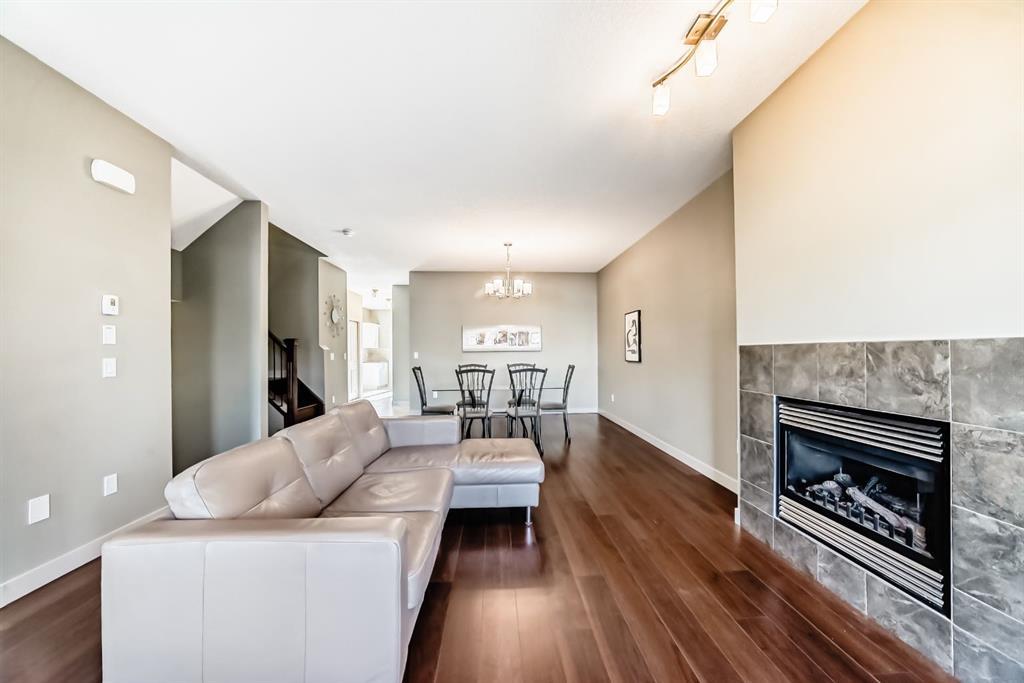 12 Cougar Ridge Landing Southwest, Calgary – Residential Row/Townhouse Listing Photo 4