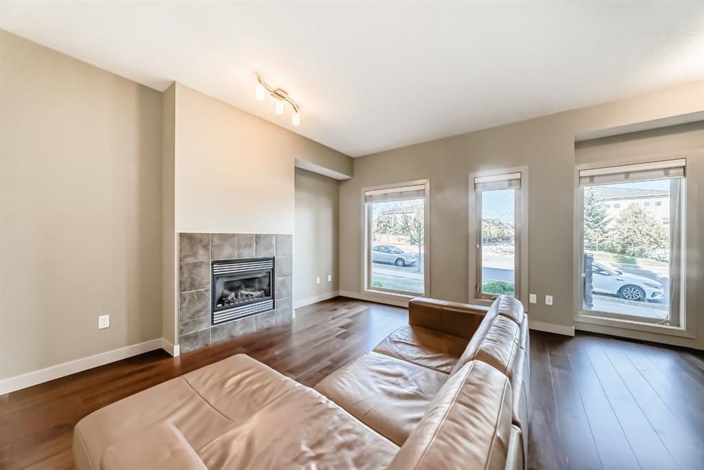 12 Cougar Ridge Landing Southwest, Calgary – Residential Row/Townhouse Listing Photo 6