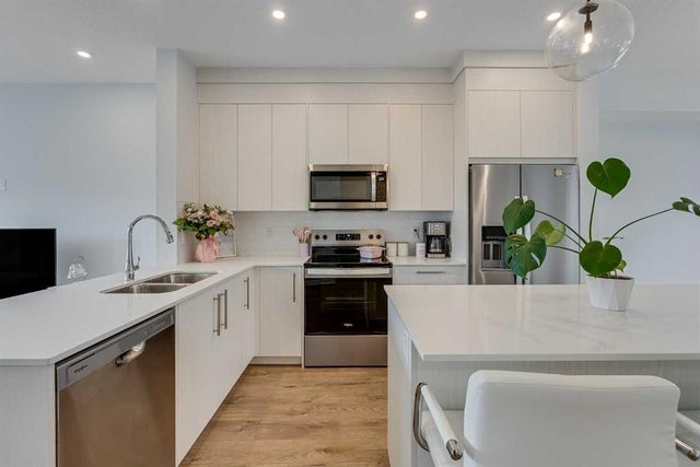 302, 6 Merganser Drive, Chestermere