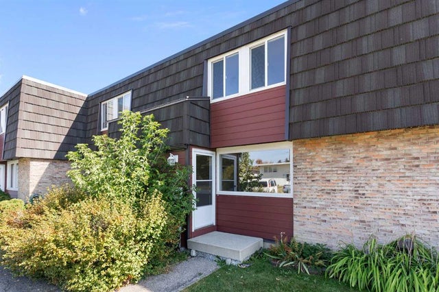 Photo for MLS®# A2277129 - home for sale at 32, 80 Galbraith Drive Southwest, Glamorgan, Calgary Alberta