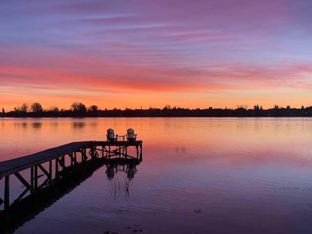 732 West Chestermere Drive, Chestermere