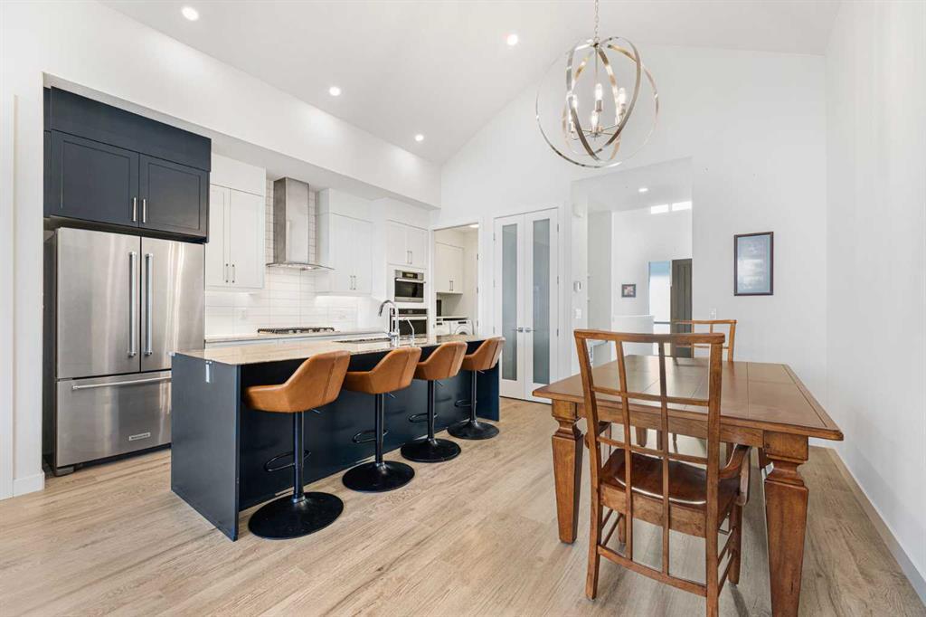 12572 Crestmont Boulevard Southwest, Calgary – Residential Row/Townhouse Listing Photo 10