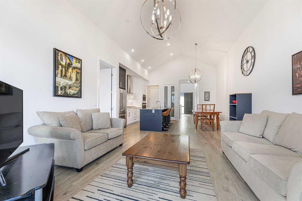 12572 Crestmont Boulevard Southwest, Calgary – Residential Row/Townhouse Listing Photo 15