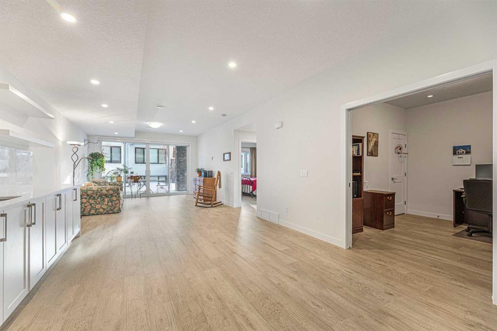 12572 Crestmont Boulevard Southwest, Calgary – Residential Row/Townhouse Listing Photo 25