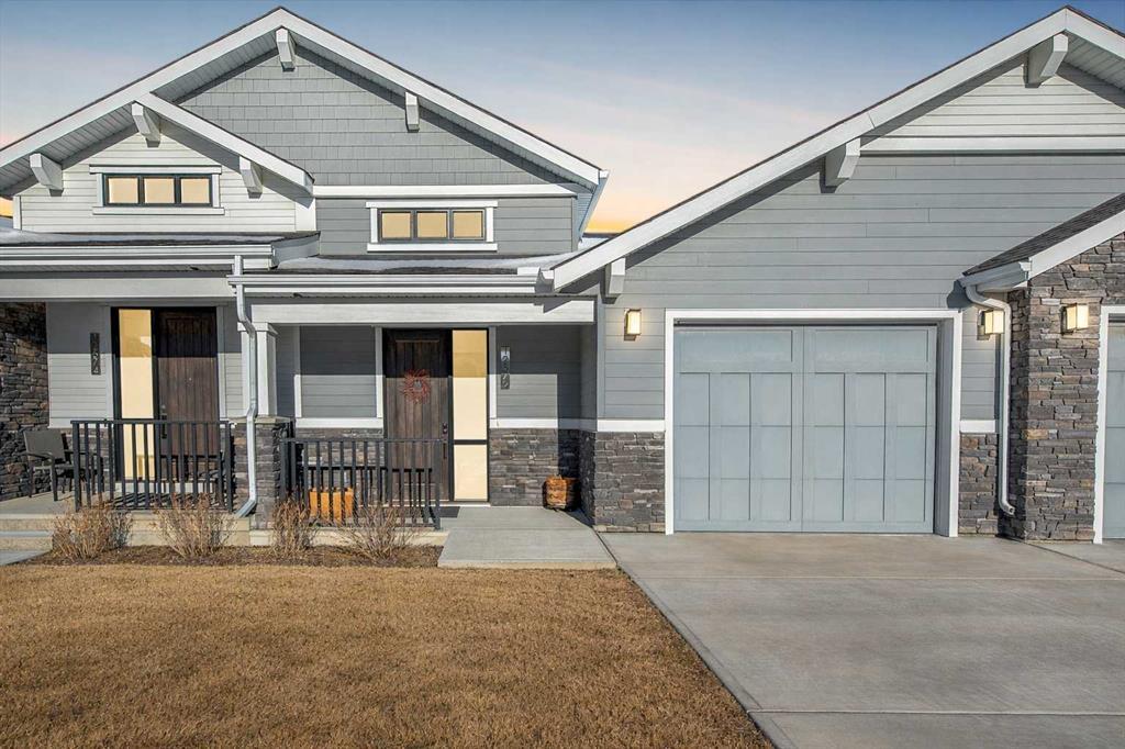 12572 Crestmont Boulevard Southwest, Calgary – Residential Row/Townhouse Listing Photo 3