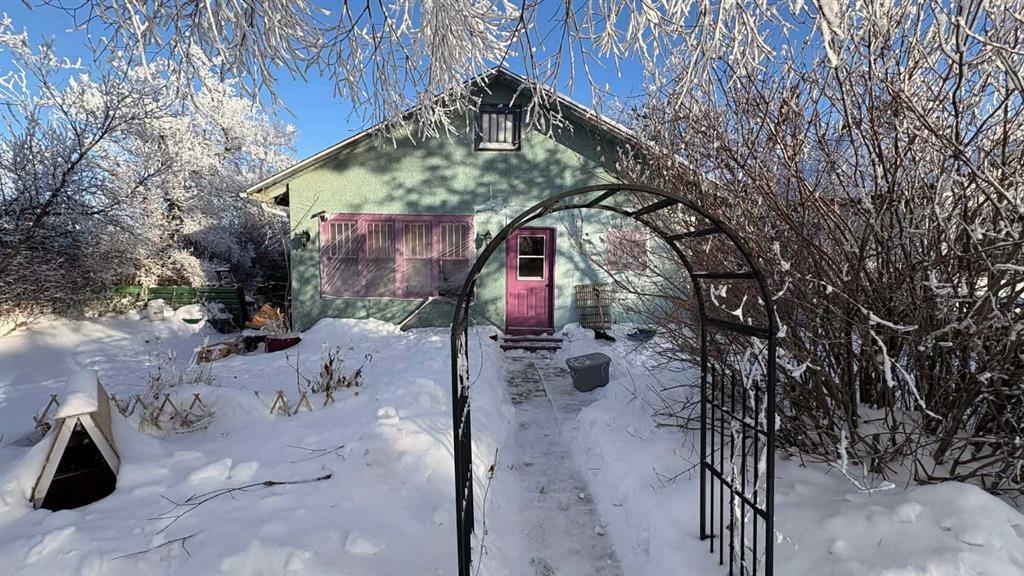 5117 Norfolk Avenue, Coronation