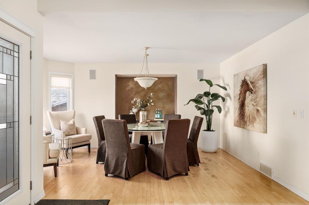 425 Sienna Heights Hill Southwest, Calgary – Residential Detached Listing Photo 4