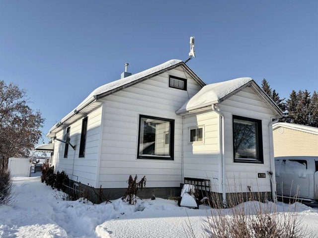 4708 50 Street, Myrnam