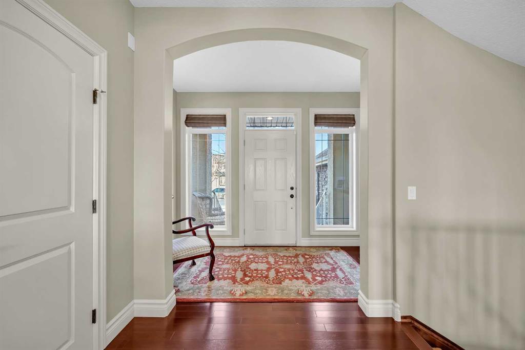 106 Cranleigh Terrace Southeast, Calgary – Residential Detached Listing Photo 3