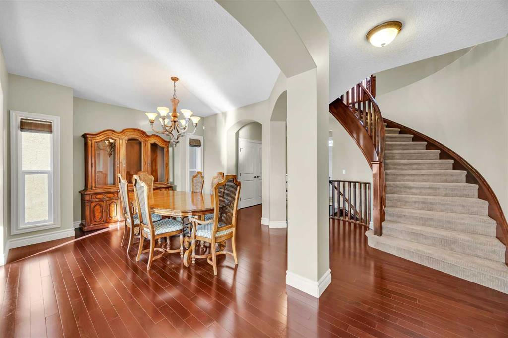 106 Cranleigh Terrace Southeast, Calgary – Residential Detached Listing Photo 5