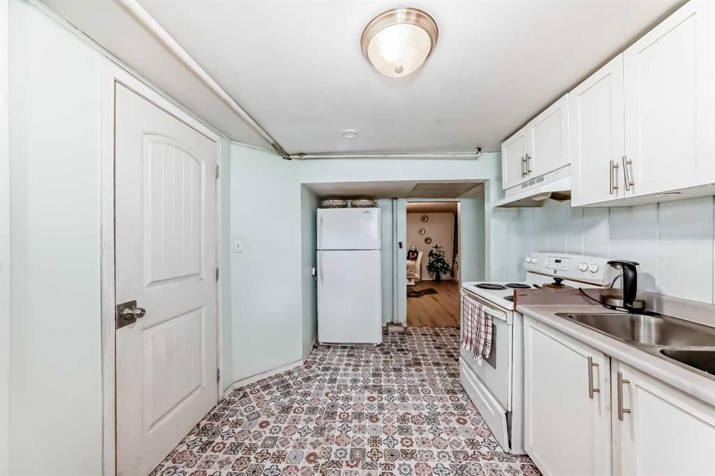 2208 47 Street Se Calgary Alberta T2B 1L6 Forest Lawn Home For Sale