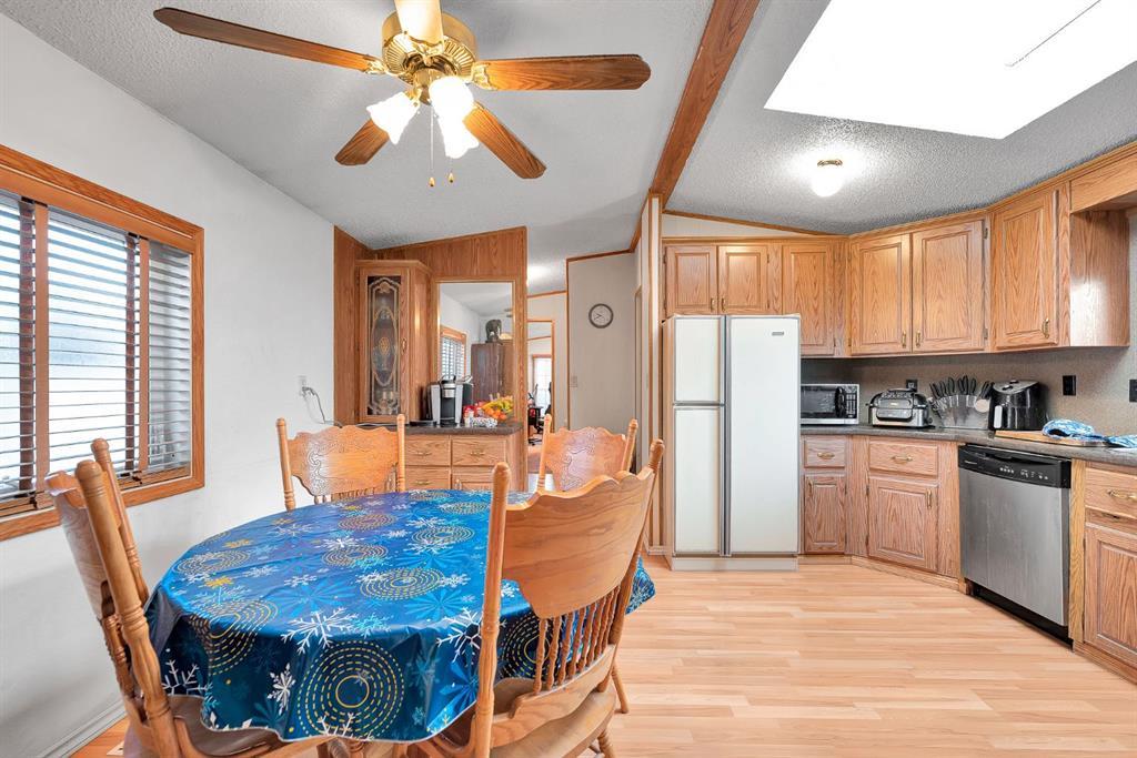 254 Erin Woods Circle Southeast, Calgary – Residential Detached Listing Photo 9