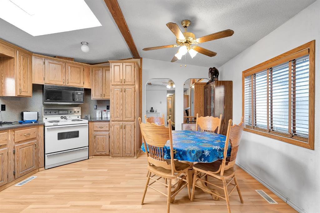 254 Erin Woods Circle Southeast, Calgary – Residential Detached Listing Photo 11