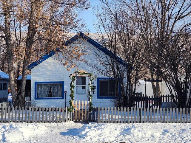 240 2 Avenue, Drumheller