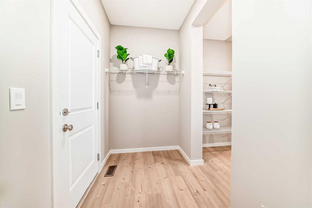 72 Lewisburg Close Ne Calgary Alberta T3P 2N4 Lewisburg Home For Sale