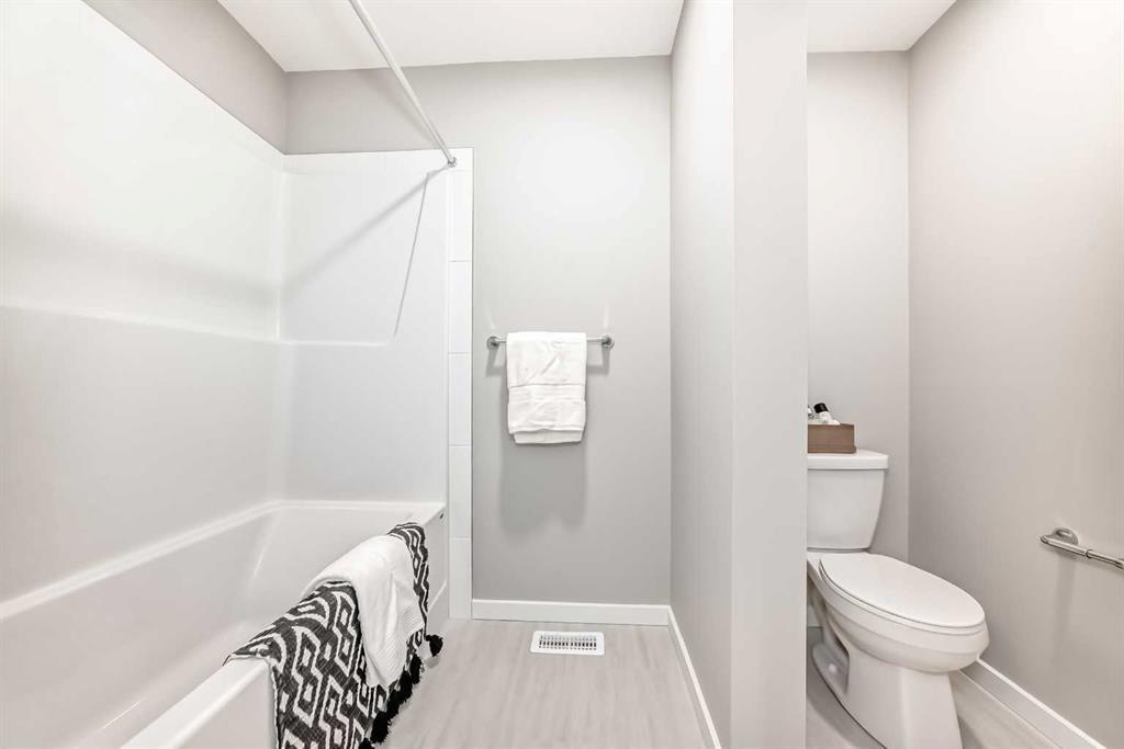 72 Lewisburg Close Ne Calgary Alberta T3P 2N4 Lewisburg Home For Sale