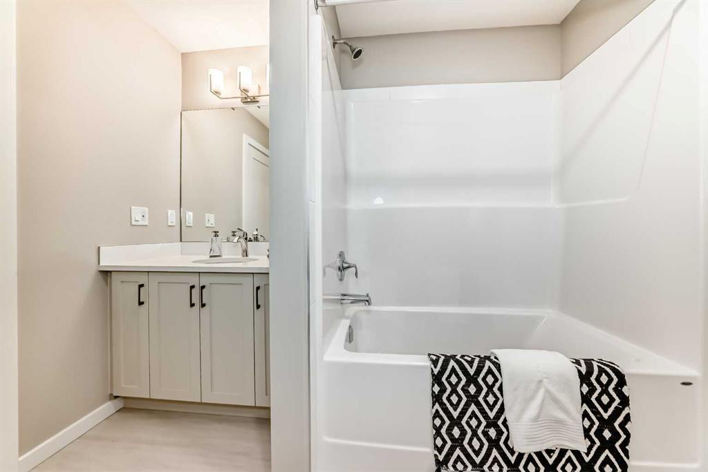 72 Lewisburg Close Ne Calgary Alberta T3P 2N4 Lewisburg Home For Sale