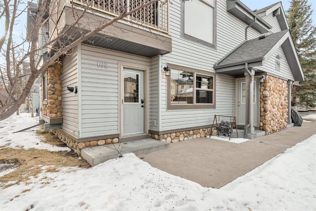 102, 31 Everridge Square Sw, Calgary