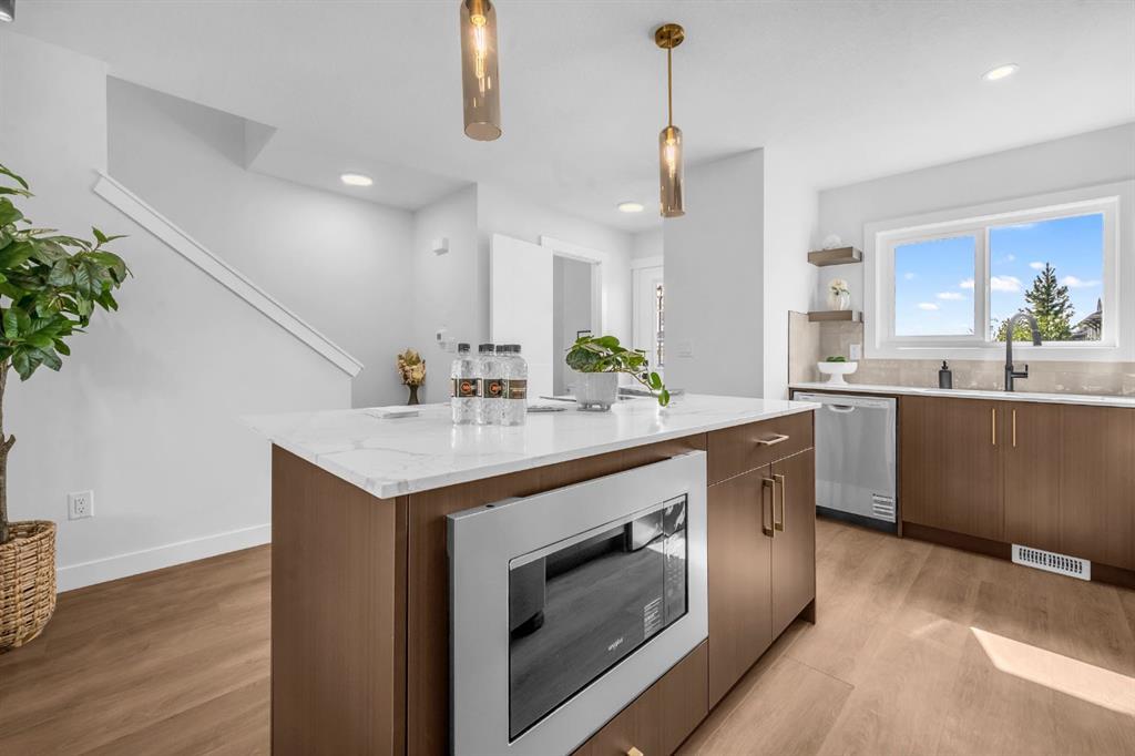 904 Clover Road, Carstairs – Residential Row/Townhouse Listing Photo 11