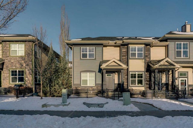 526 Mckenzie Towne Drive Se, Calgary