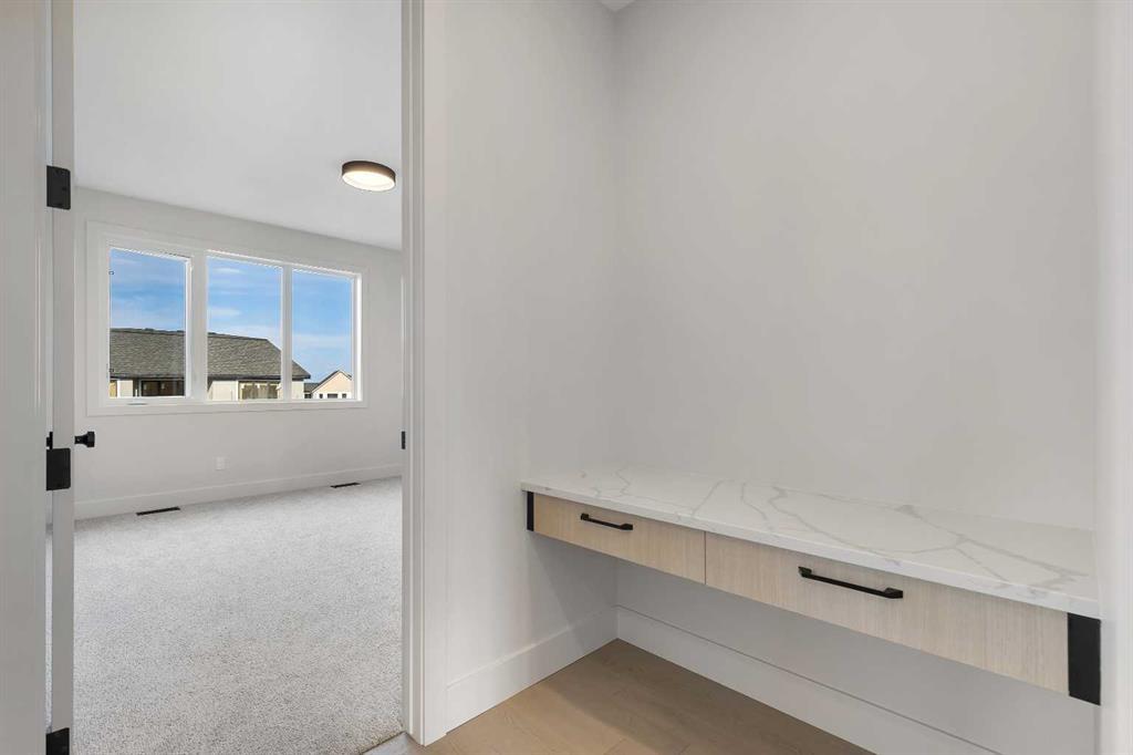 336 Normandy Drive Southwest, Calgary – Residential Detached Listing Photo 19