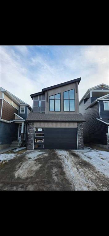 138 Silver Spruce Grove Sw, Calgary