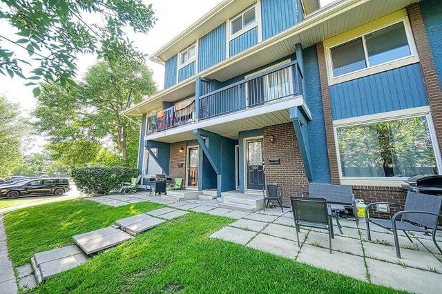206, 2200 Woodview Drive Sw, Calgary