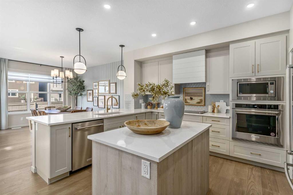 80 Magnolia Green Southeast, Calgary – Residential Detached Listing Photo 2