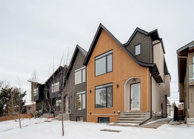 2227 36 Street Sw, Calgary
