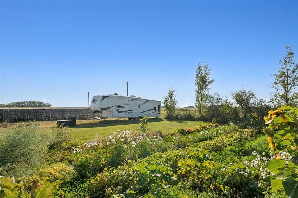 272187 Township Road 240, Rural Rocky View County – Residential Detached Listing Photo 11