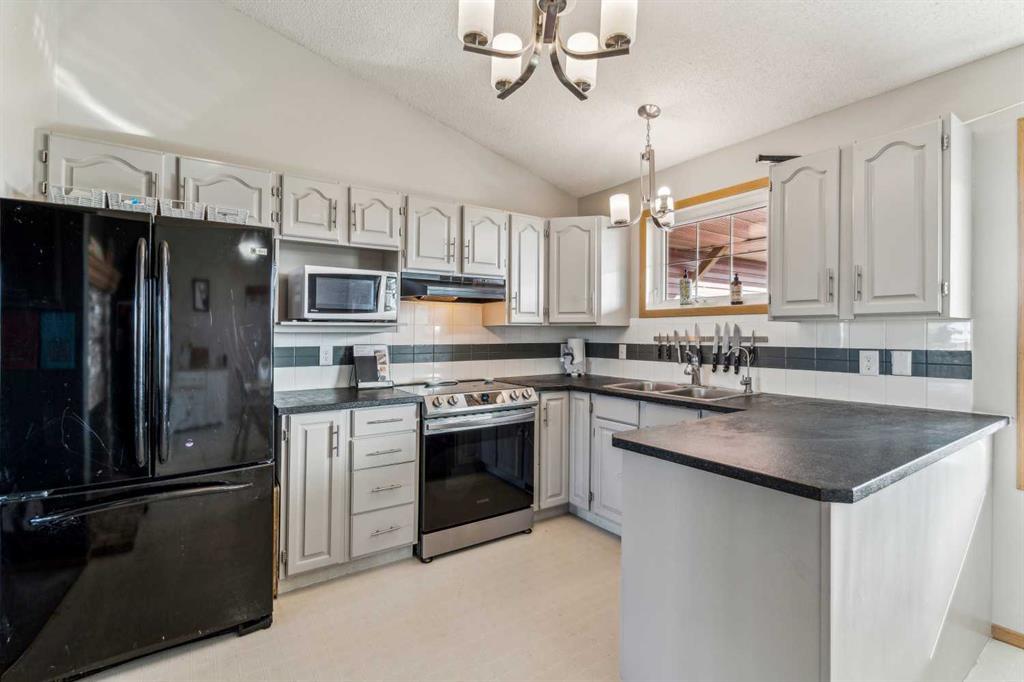 272187 Township Road 240, Rural Rocky View County – Residential Detached Listing Photo 15