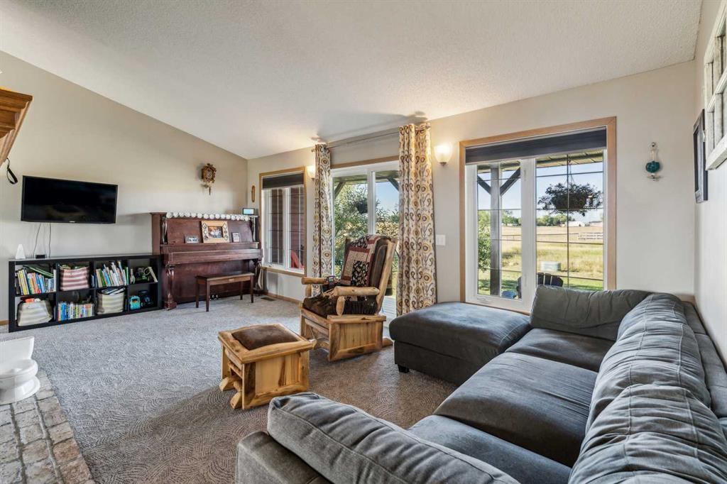 272187 Township Road 240, Rural Rocky View County – Residential Detached Listing Photo 17