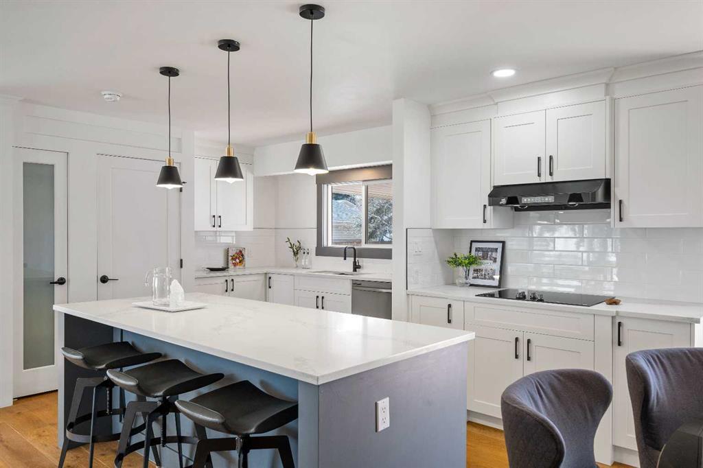 1040 Lake Ontario Drive Southeast, Calgary – Residential Detached Listing Photo 13