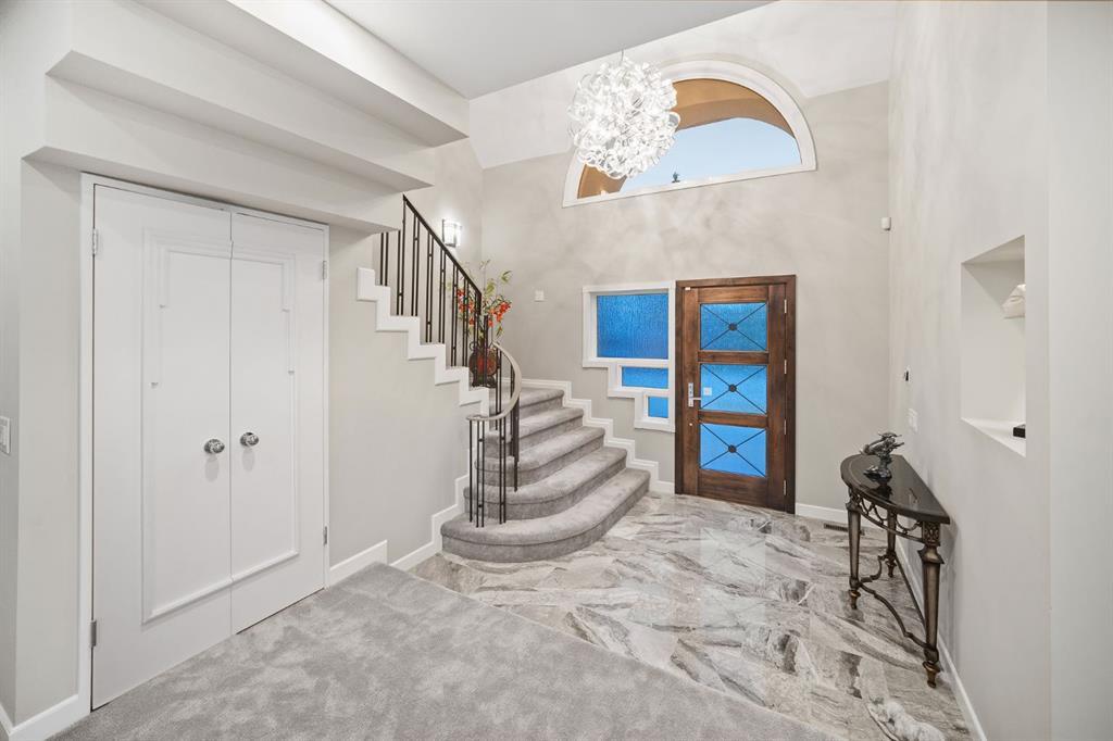 42 Woodhaven Crescent Southwest, Calgary – Residential Detached Listing Photo 7