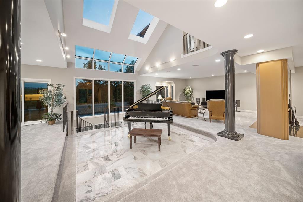 42 Woodhaven Crescent Southwest, Calgary – Residential Detached Listing Photo 8