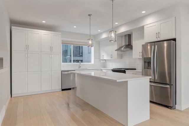 819 Shawnee Terrace Sw, Calgary