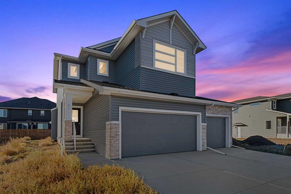 95 Dawson Wharf Mount, Chestermere