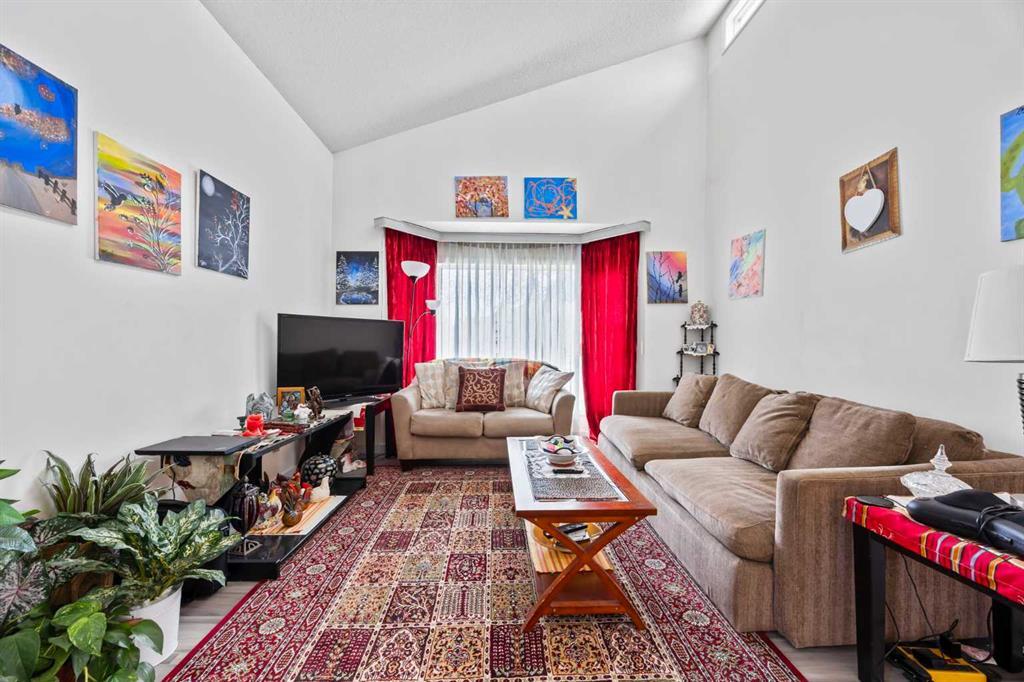 44 Taraglen Place Northeast, Calgary – Residential Detached Listing Photo 6