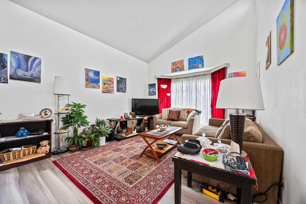 44 Taraglen Place Northeast, Calgary – Residential Detached Listing Photo 7