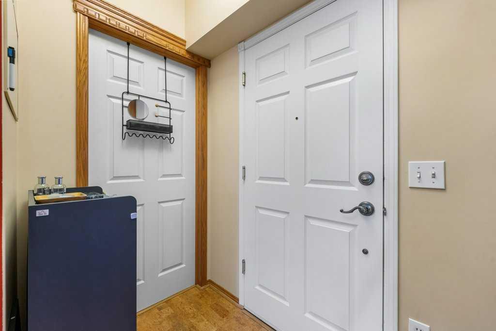 215, 200 Lincoln Way Sw Calgary Alberta T3E 7G7 Lincoln Park Home For Sale