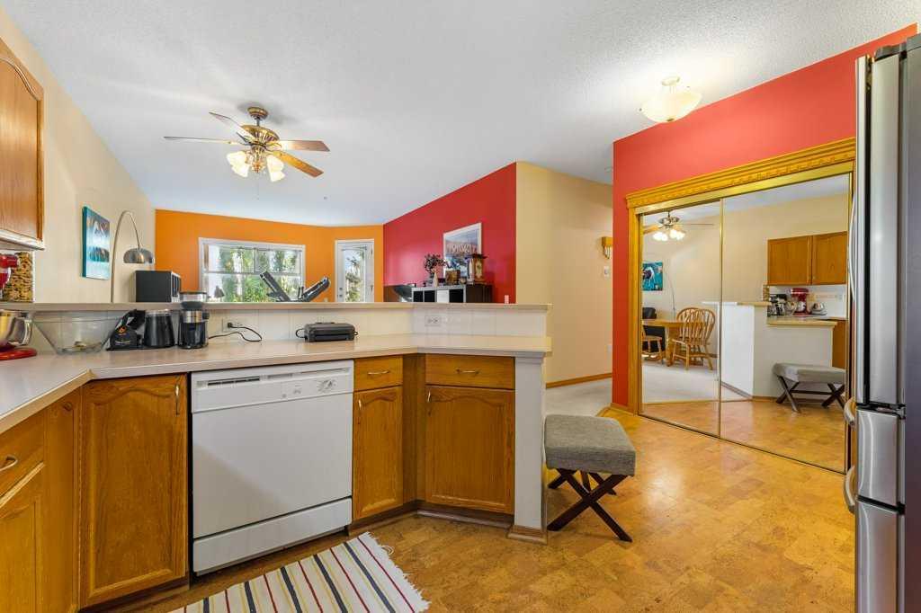 215, 200 Lincoln Way Sw Calgary Alberta T3E 7G7 Lincoln Park Home For Sale